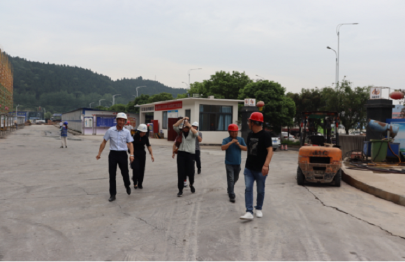校企共建——川职院副院长率专家团队来918博天堂集团在建项目实践基地调研指导