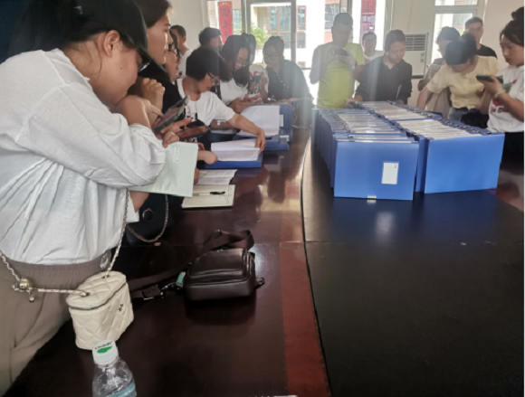 市劳监支队在918博天堂集团项目部召开“民工实名制管理”工作观摩学习会